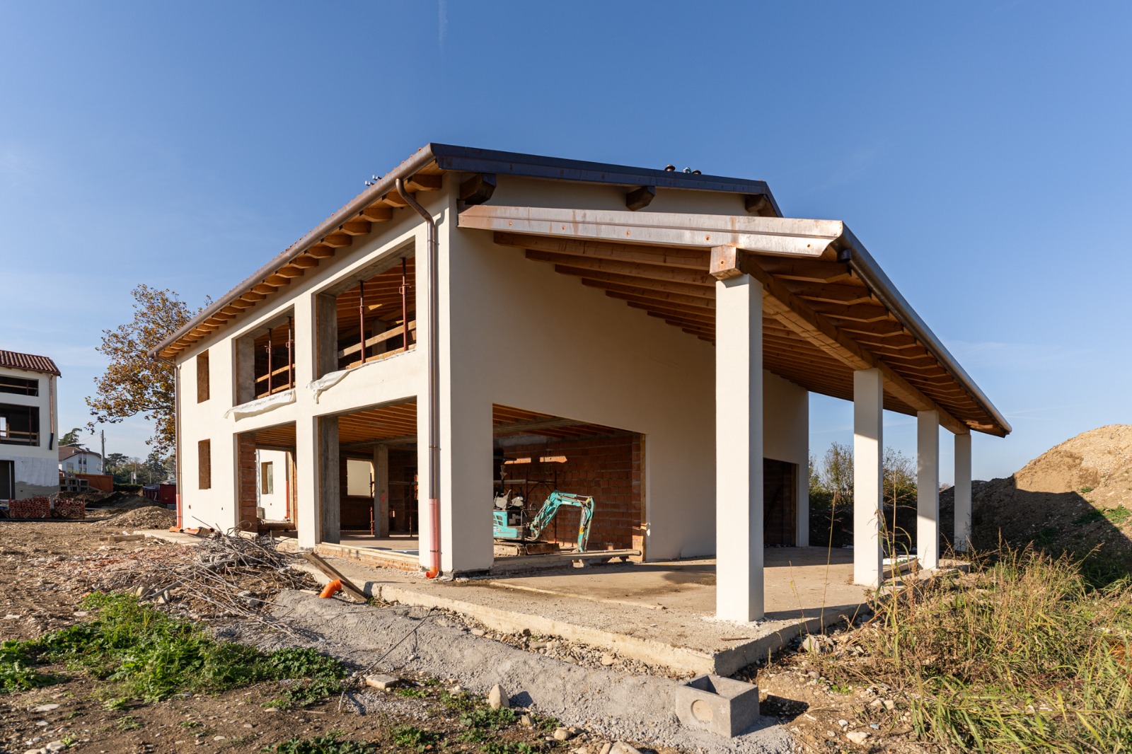 Antica Corte Bertolucci — recupero con struttura in legno a vista